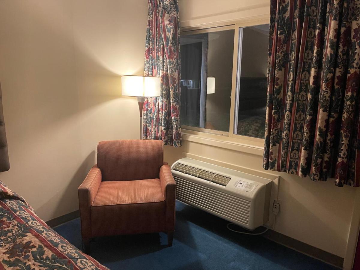Dollinger'S Motor Inn Albion Экстерьер фото