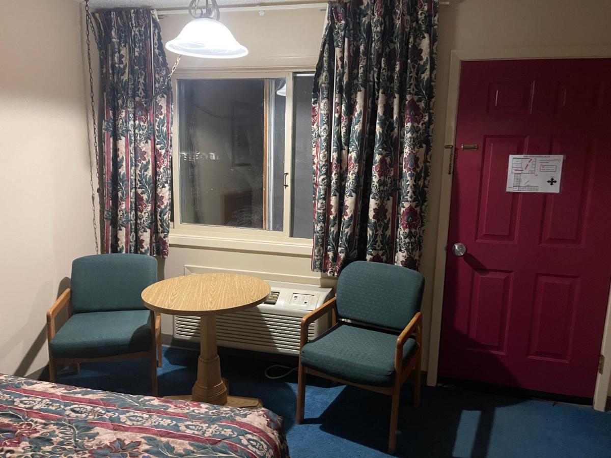 Dollinger'S Motor Inn Albion Экстерьер фото